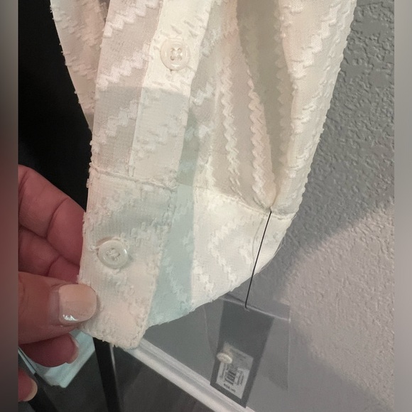 NEW with tags APT. 9 sheer white blouse XL, NWT - Picture 7 of 8